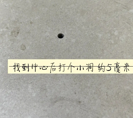 康乐瓷砖空鼓维修公司专业解答在瓷砖铺贴过程中，如果砂料搅拌不均匀，将会带来以下问题